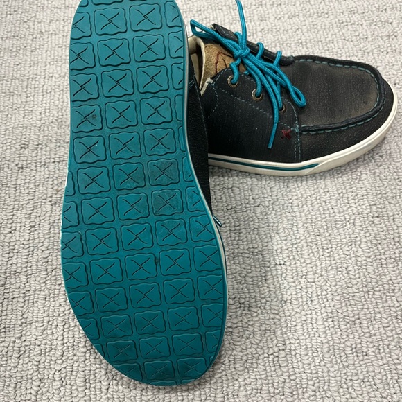 Twisted X women’s causal moc toe shoe - Picture 2 of 4